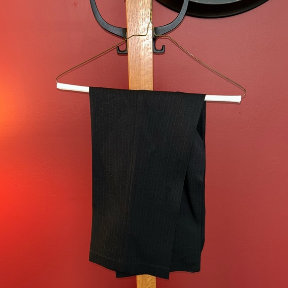 Arrow Set of Matching Blazer and Dress Pants from Macy (cover included) - Picture 5 of 6